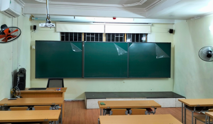 Bảng trượt ngang lắp tại trường TH và THCS Việt Anh