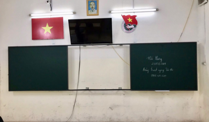 Bảng trượt ngang SS03 lắp tại trường THPT Lương Khánh Thiện 2