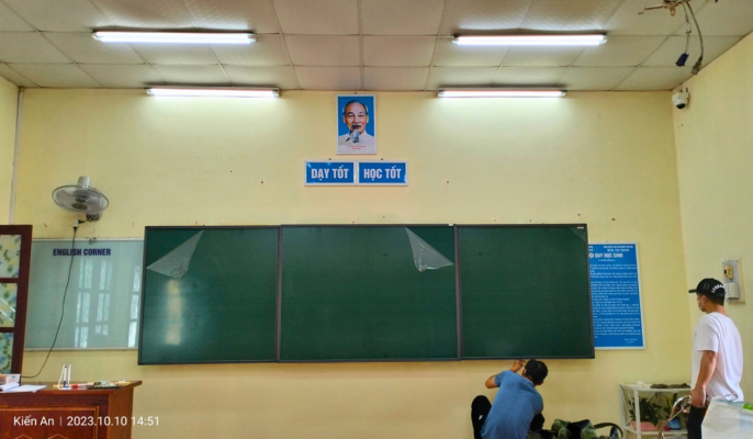 Bảng trượt ngang TPHT Kiến An -1