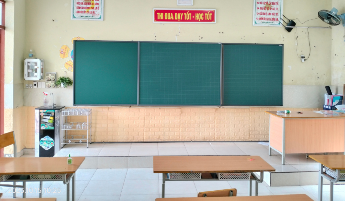 Bang truot ngang lap tai truong Tieu hoc Nam Son (2)