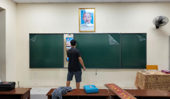 Bảng trượt ngang tại trường THCS Vĩnh Niệm 1