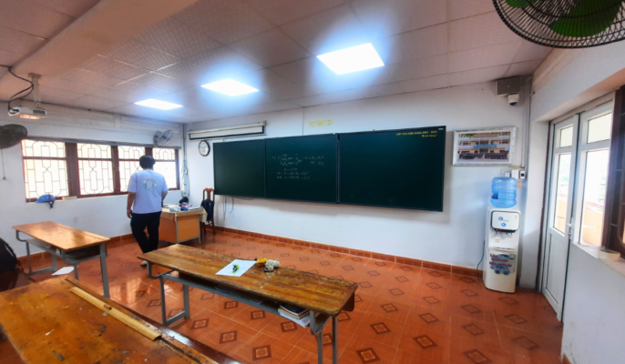 Bảng trượt ngang trường THPT Hàng Hải 1