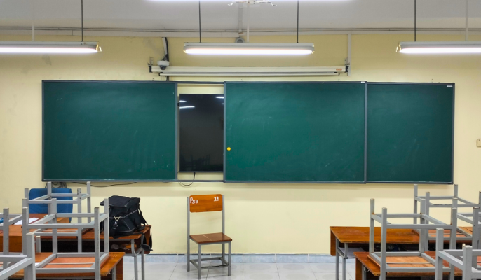 Bảng trượt ngang trường THPT chuyên Trần Phú 1